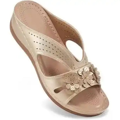 Wedge-heeled Thick-soled Hollow Rivet Flower Slippers