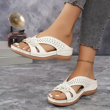 Wedge-heeled Thick-soled Hollow Rivet Flower Slippers