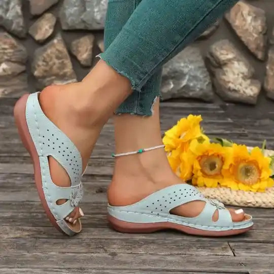 Wedge-heeled Thick-soled Hollow Rivet Flower Slippers