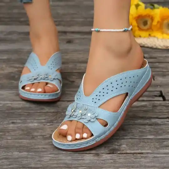 Wedge-heeled Thick-soled Hollow Rivet Flower Slippers