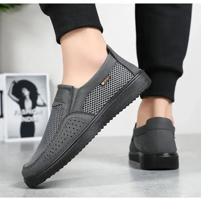 Men's New Mesh Breathable Slip-on Casual Shoes